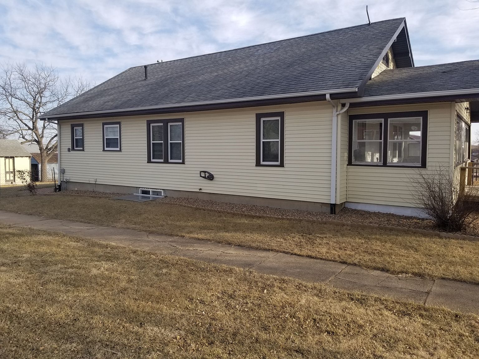 702 7th St, Deshler, NE 68340 Zillow