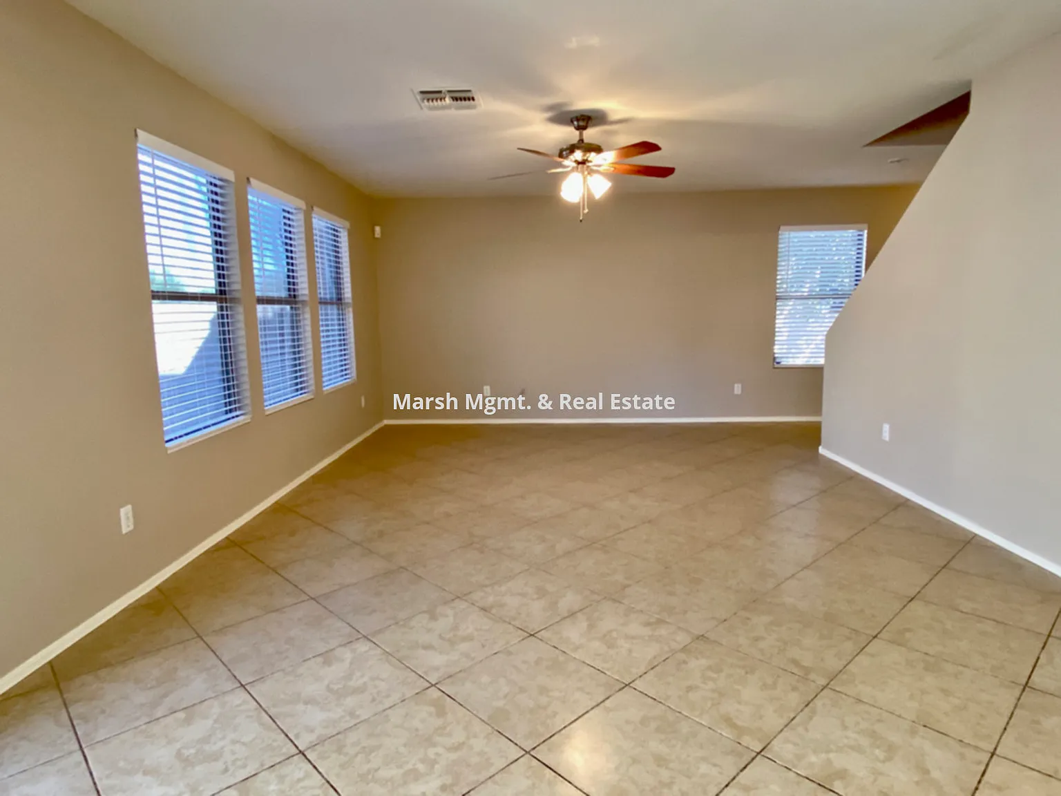 3 bed, 2.5 bath, 1576 sqft, $1,975 — Photo 2