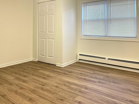 3rd image of 5056 N Meade Ave #Gs