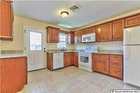 1st image of 1204B Shetland Dr