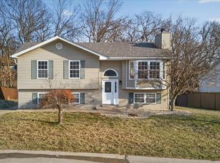 1526 Athens Dr, Saint Peters, MO 63376