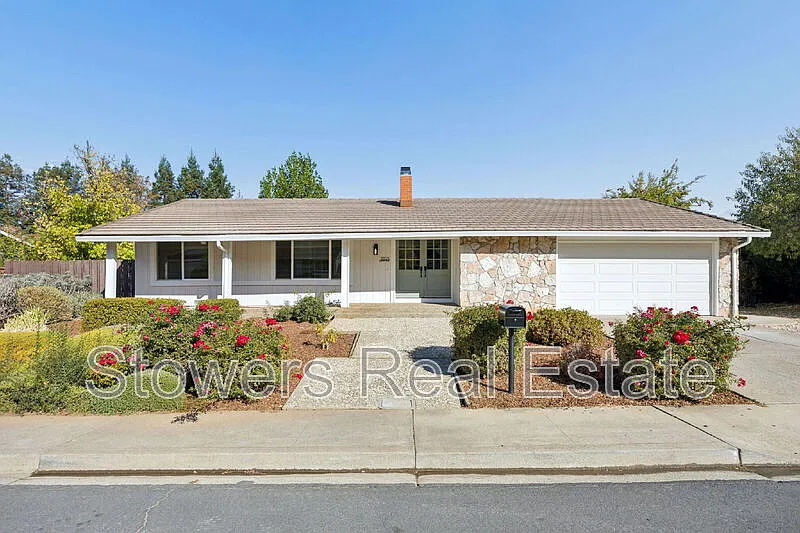 5525 Lewis Way