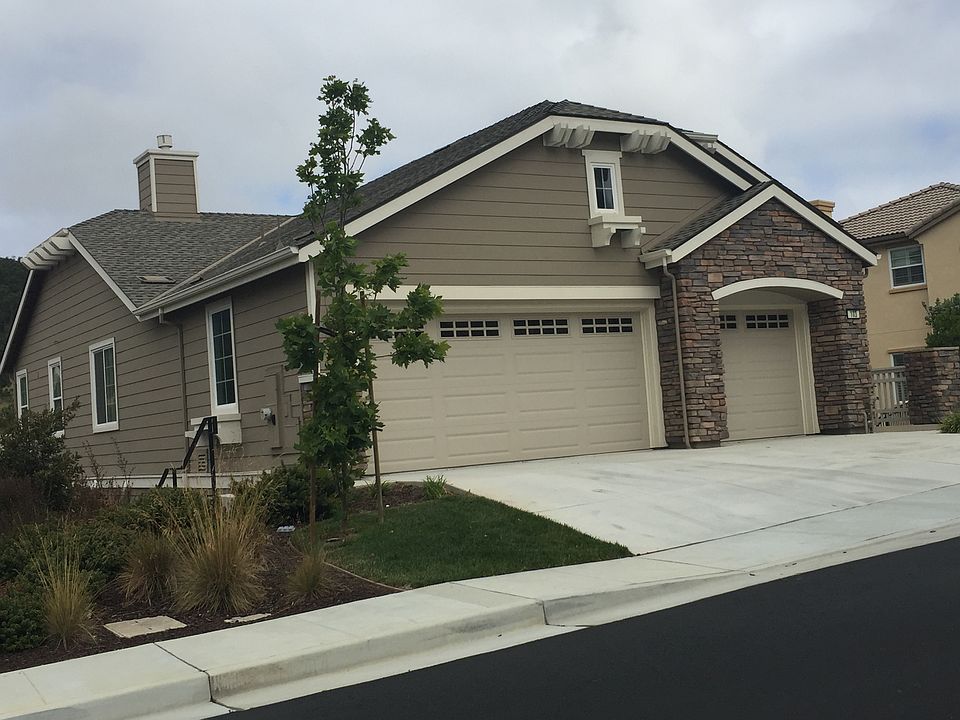 1st image of 103 Butterweed Ln