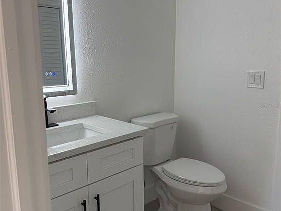 4th image of 2148 Catalina Dr N