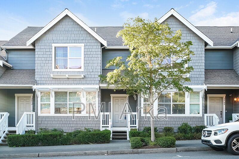 1st image of 2460 NE Park Dr