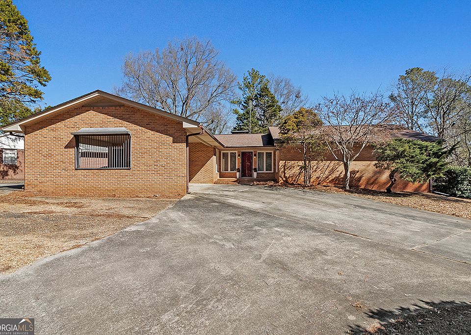 1st image of 649 Laura Dr