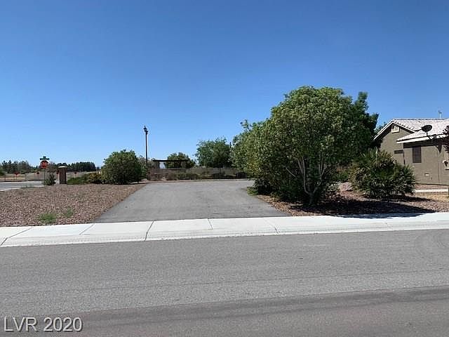 2nd image of 2885 Avalon Ave