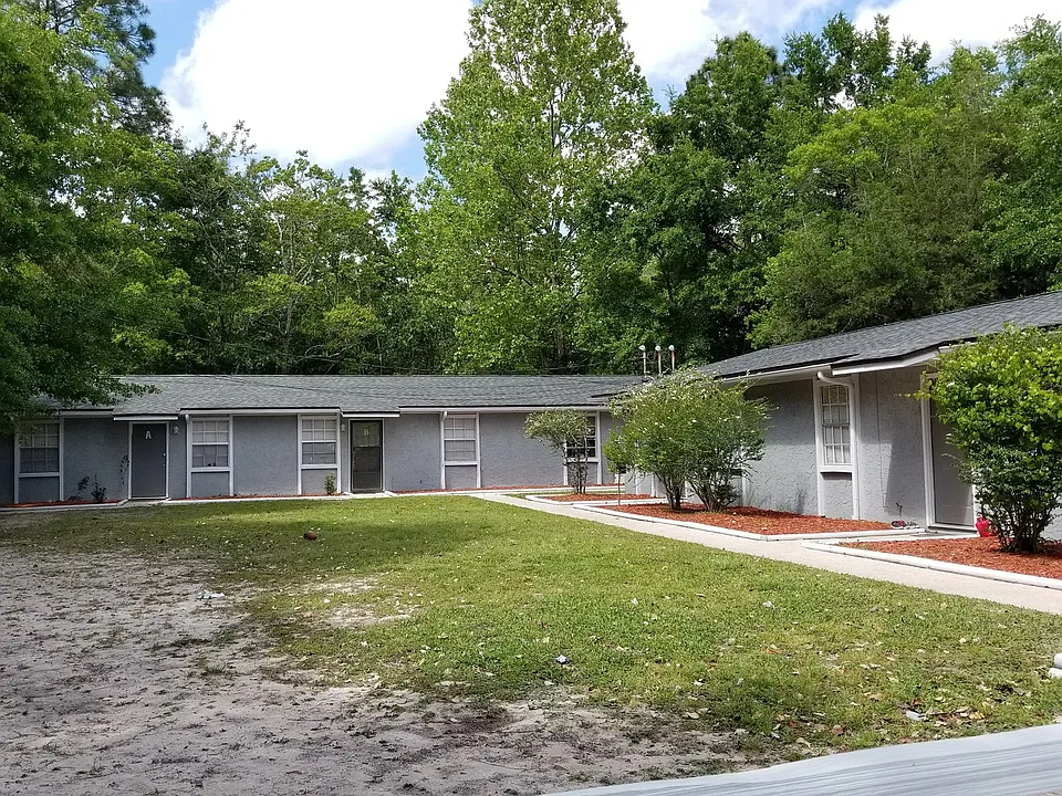 6707 E Highway 22