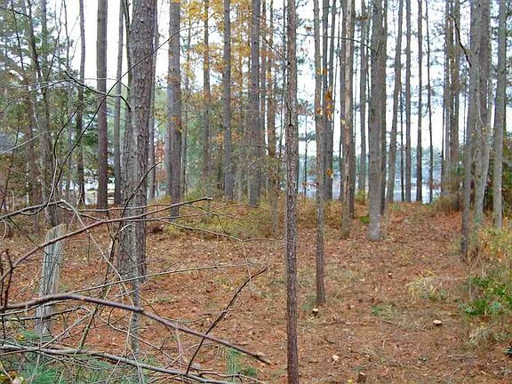 3rd image of 795 Daphne Ln