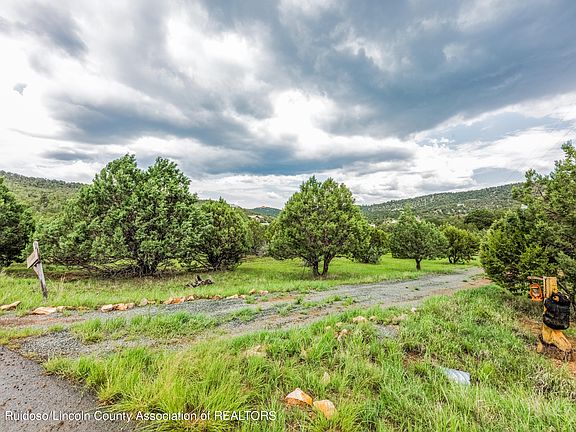4th image of 135 Pecos Ct