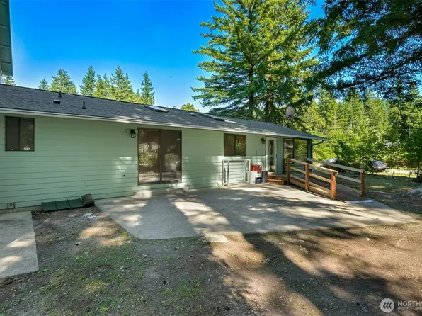 8672 Golden Valley Dr, Maple Falls, WA 98266