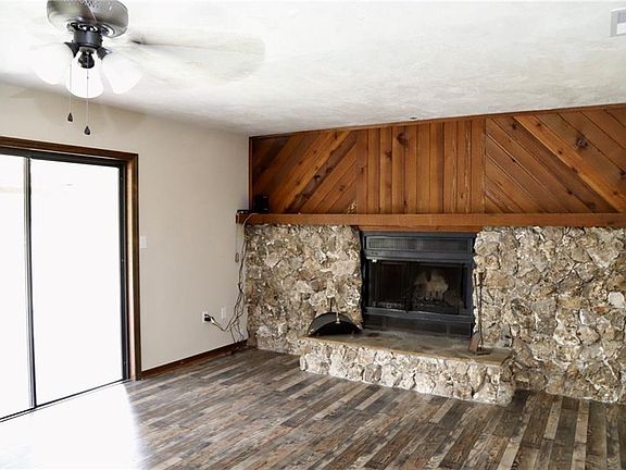 4th image of 1513 Elsasser St