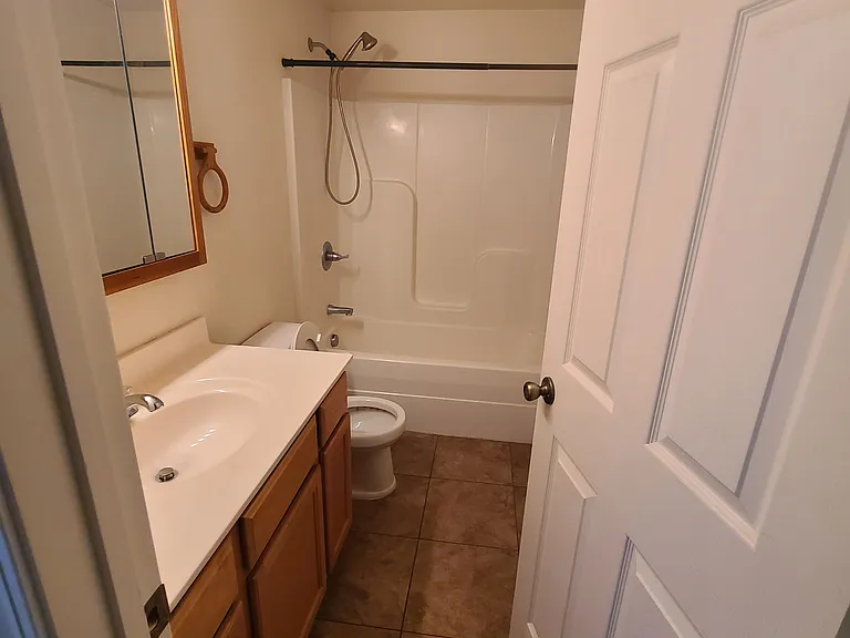 113 W 16th St #113 — Photo 12