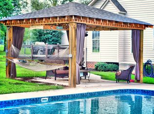238 Berkeley Dr, Lexington, NC 27295