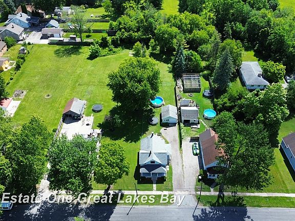 5th image of 3236 Elm St