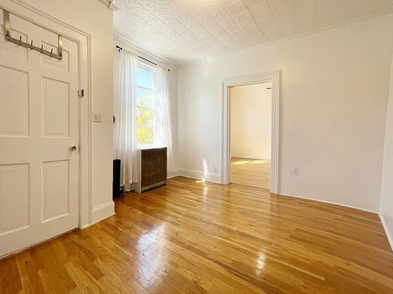 67 Huron St #1 — Photo 3