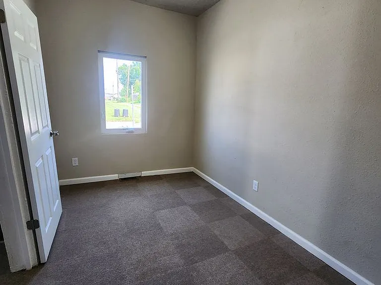 410 N Grant St — Photo 9