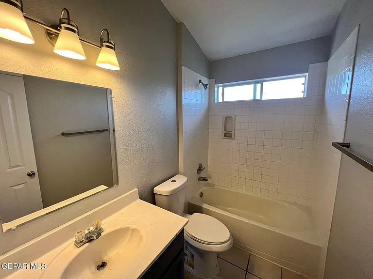 11013 Thatcher Pond Ln — Photo 10