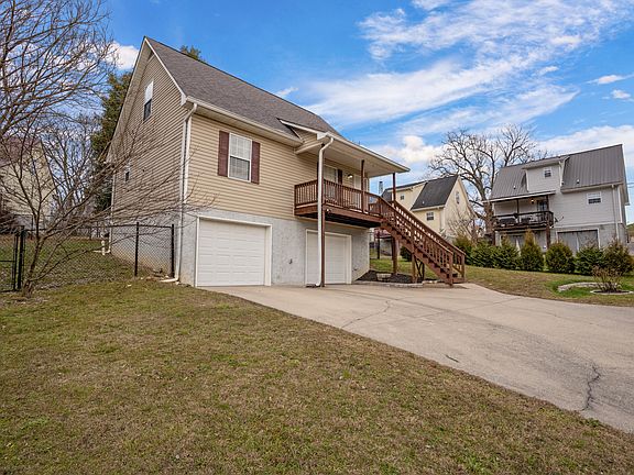 2nd image of 1525 Wildwood Lake Rd SE