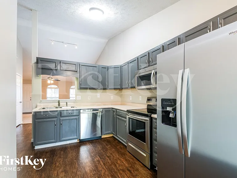 6738 Wimbledon Dr — Photo 7