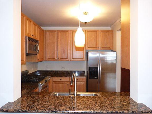 5th image of 420 E Waterside Dr Unit 1107