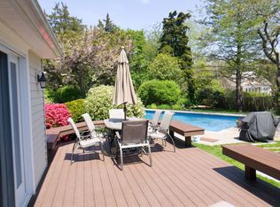 26 Kings Ln, Southampton, NY 11968