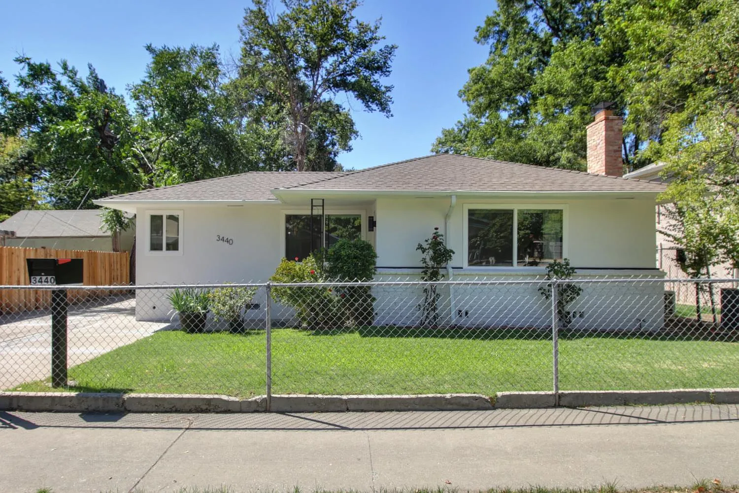 3440 33rd St photo 1