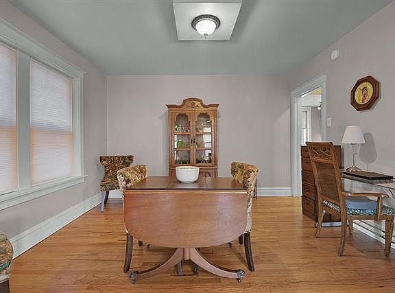 4th image of 5925 Coronado Ave