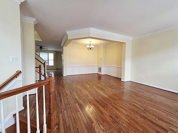 2nd image of 20942 Cohasset Ter