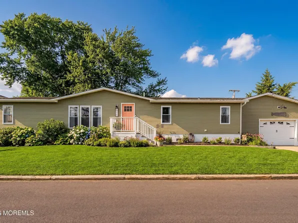 616 Newport Ave, Ocean Gate, NJ 08740