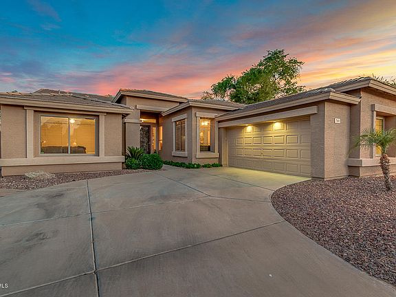 2nd image of 769 W Aloe Pl