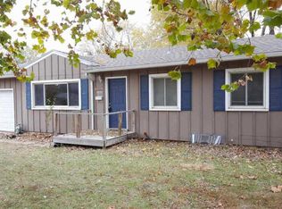 5630 SW 17th St, Topeka, KS 66604