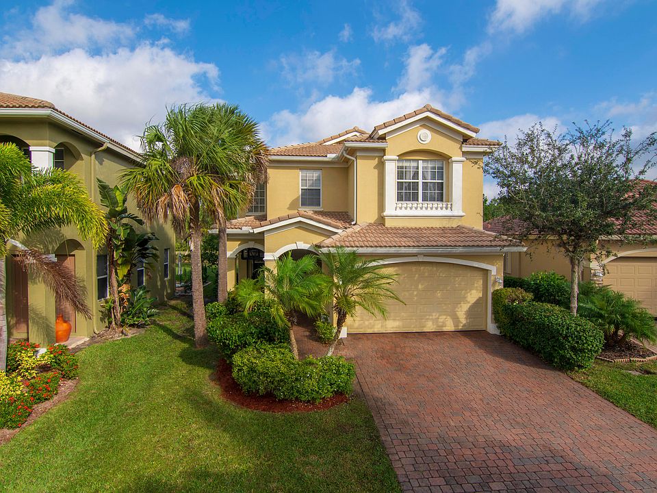 1st image of 912 NW Leonardo Cir