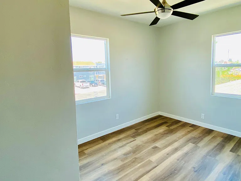 4131 Wilson Ave — Photo 15
