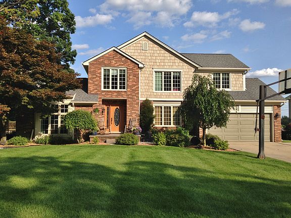 2nd image of 5864 Chestnut Hill Dr