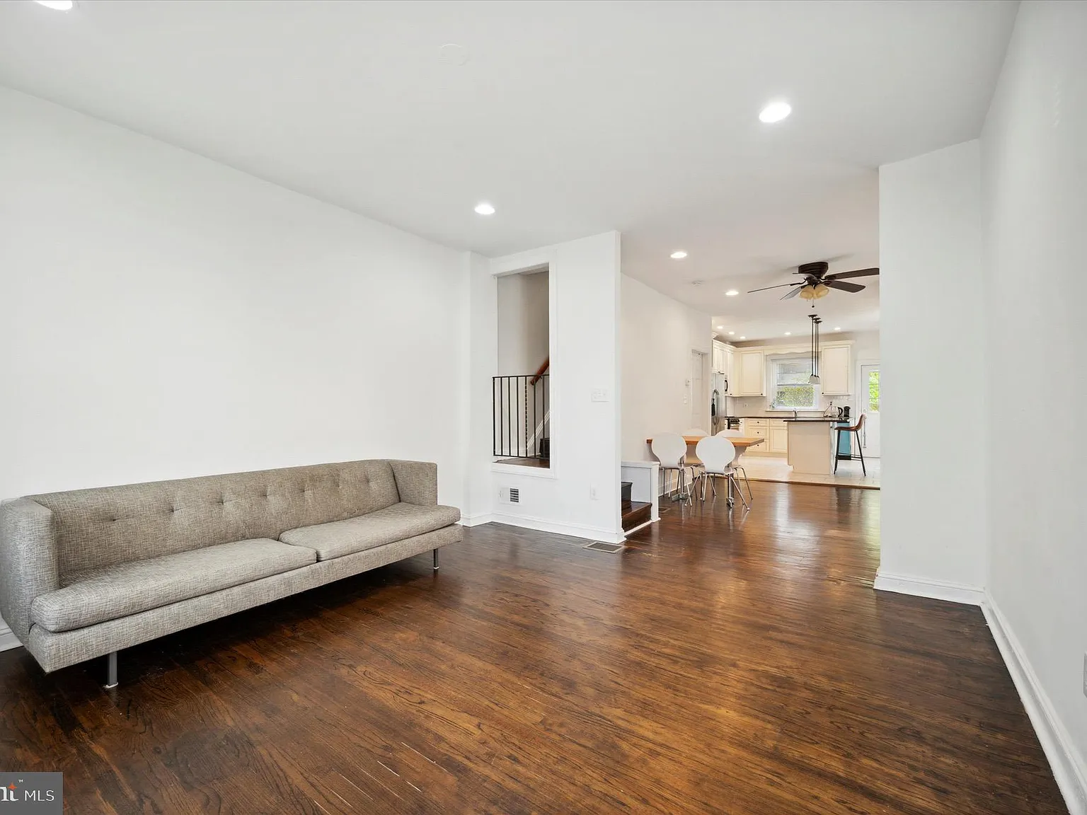 3 bed, 1292 sqft, $3,000 — Photo 3