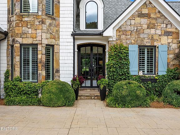 3rd image of 10525 Lakecove Way