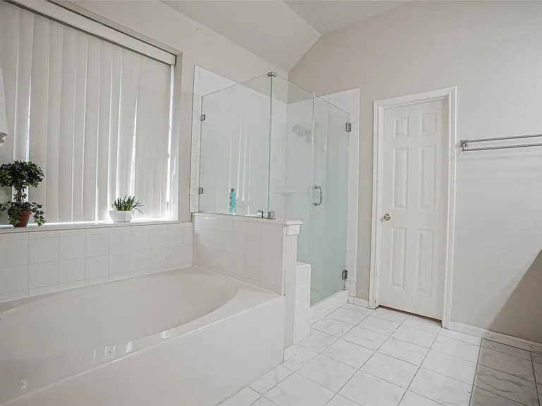 3706 Heritage Colony Dr — Photo 22