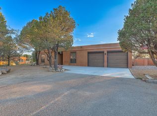 1131 Marigold Dr NE, Albuquerque, NM 87122