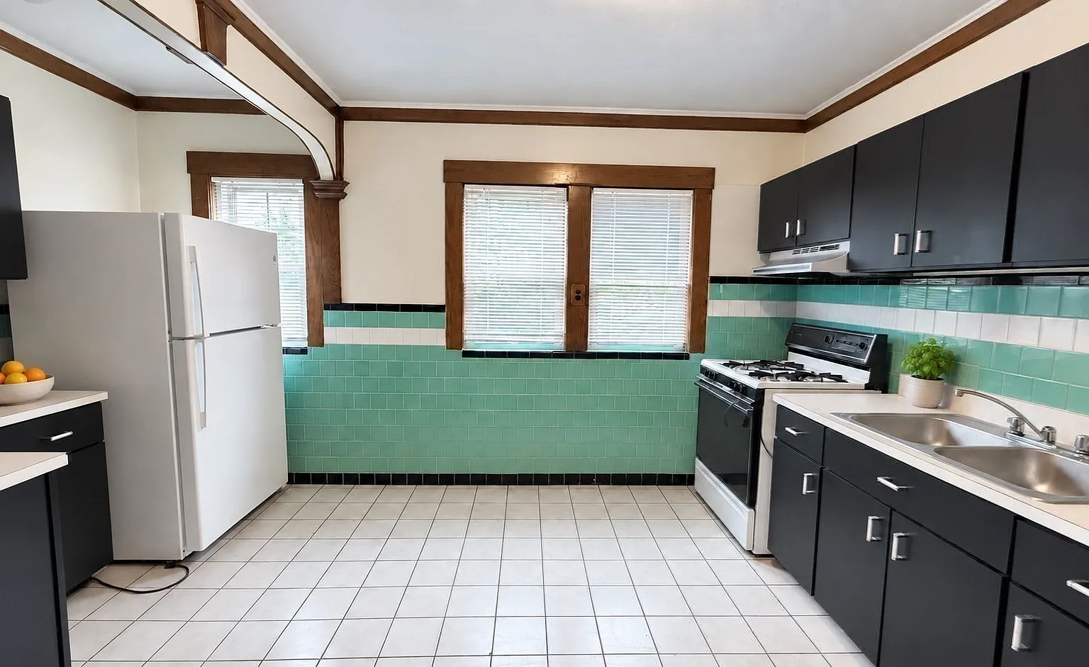 2 bed, 925 sqft, $2,500 — Photo 3