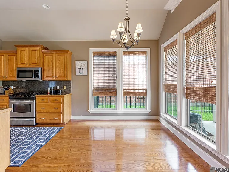 10743 Hillbrook Ave — Photo 7