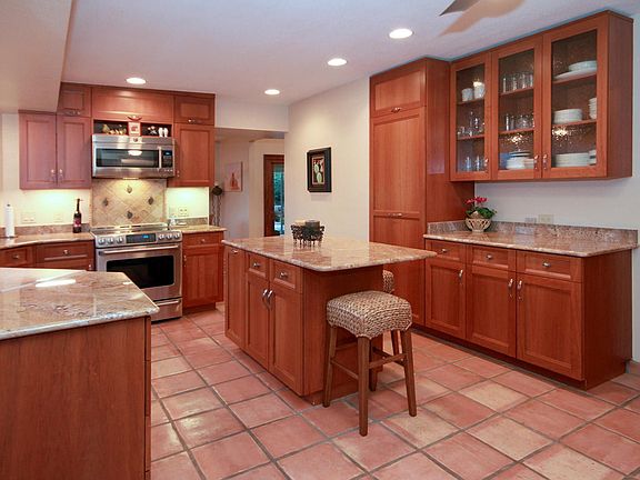 3rd image of 8350 N Lee Trevino Dr
