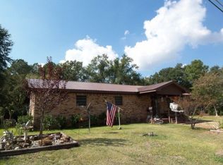112 Barbara St, Center, TX 75935