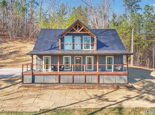 16 October Way, Guntersville, AL 35976