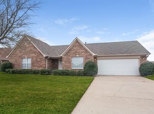 7457 Jennifer Dr, Horn Lake, MS 38637