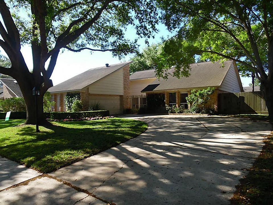 1st image of 8906 Tavistock Dr