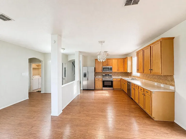 3528 Copper Ridge Dr — Photo 4