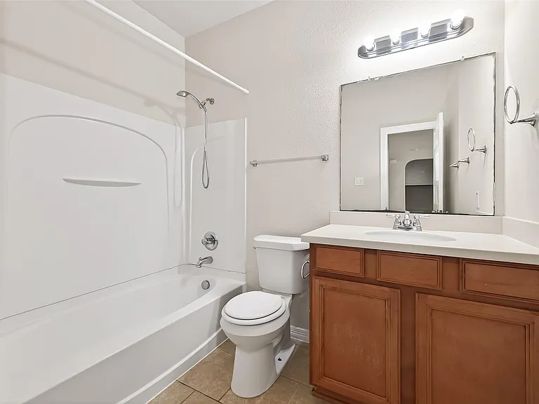 24526 Avellino Ct — Photo 38