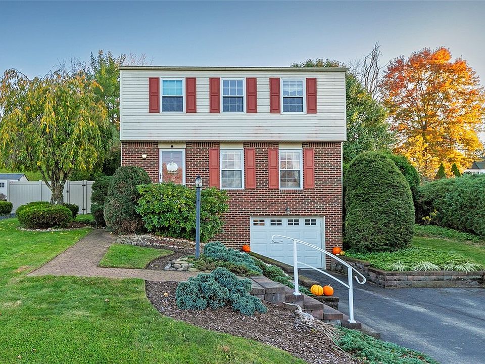 1st image of 6 Saxony Dr