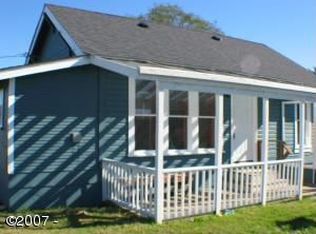 965 NE Commercial St, Waldport, OR